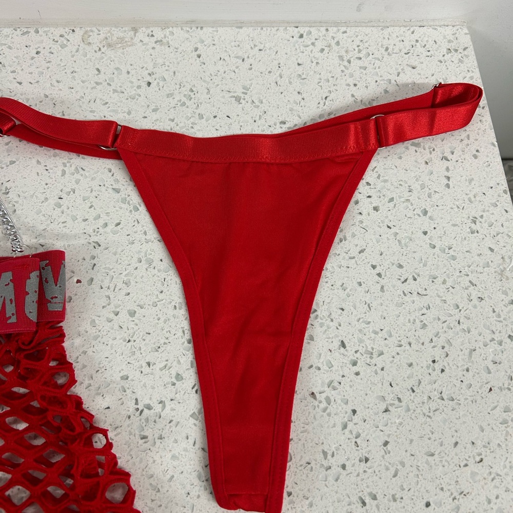 Chain Strap Top, Shorts and Thongs - Picture 2 of 10